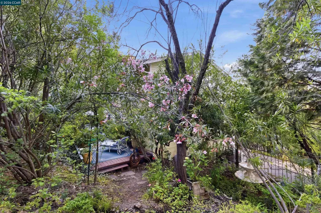 407 Country Club Lane Napa CA 94558