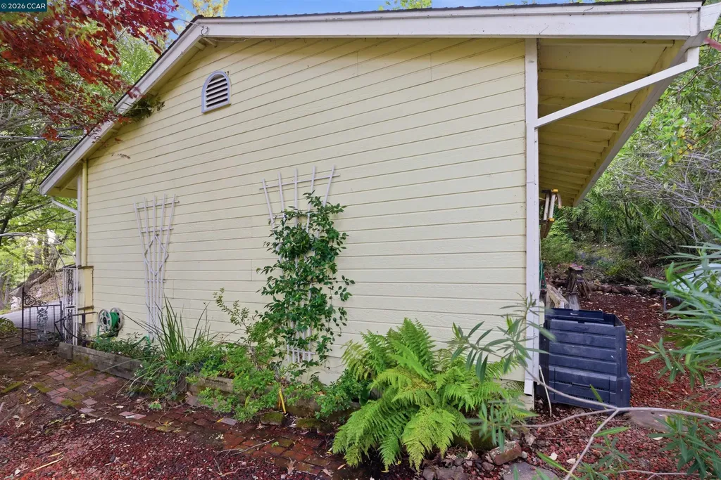 407 Country Club Lane Napa CA 94558
