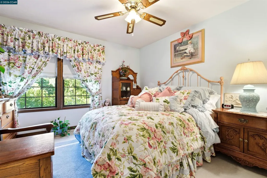 407 Country Club Lane Napa CA 94558