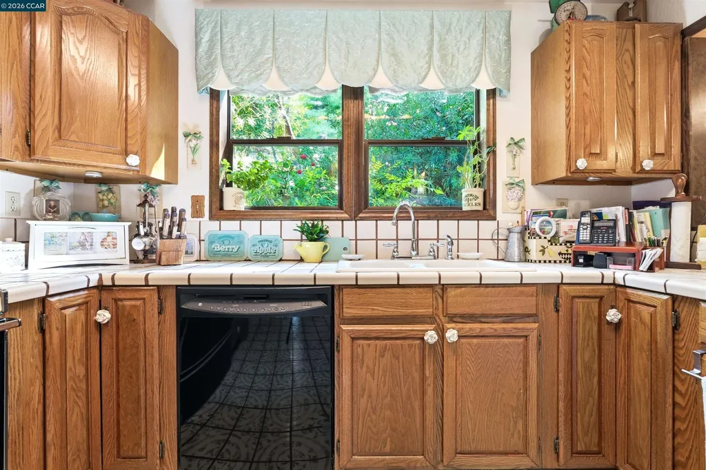 407 Country Club Lane Napa CA 94558