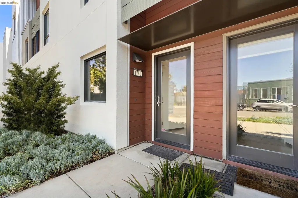 1780 12th Street Oakland CA 94607