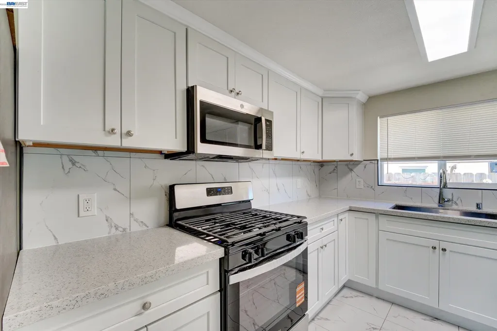 6225 Harmon Avenue Oakland CA 94621