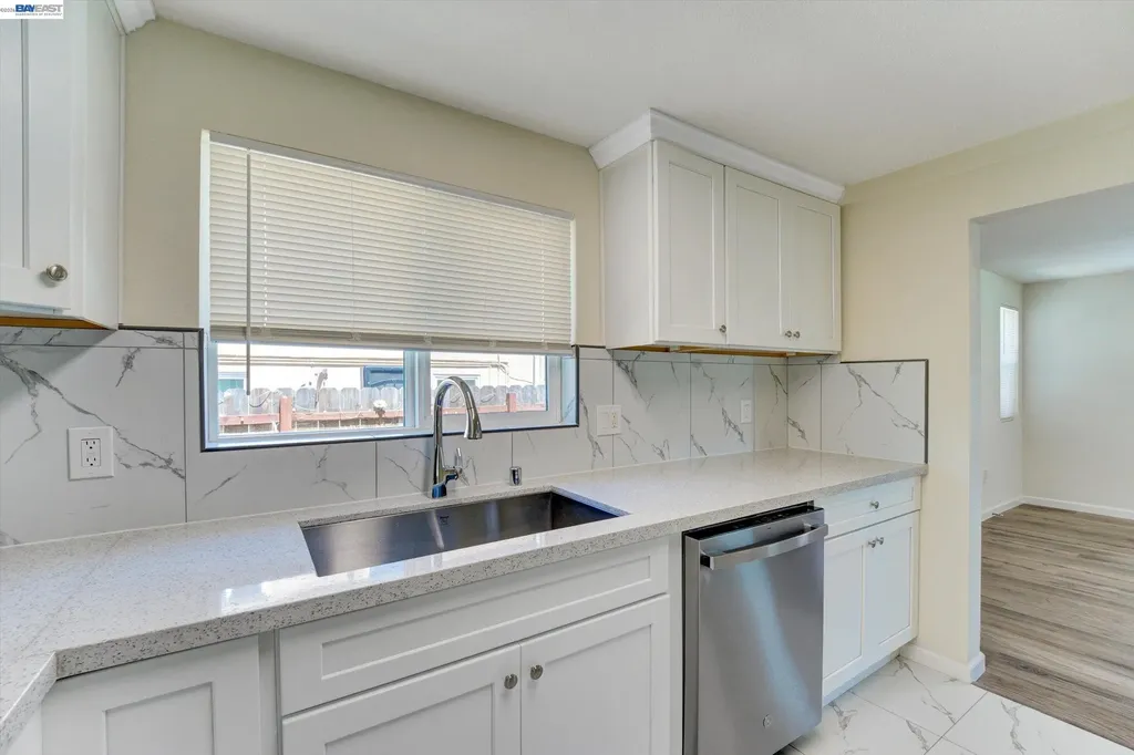 6225 Harmon Avenue Oakland CA 94621