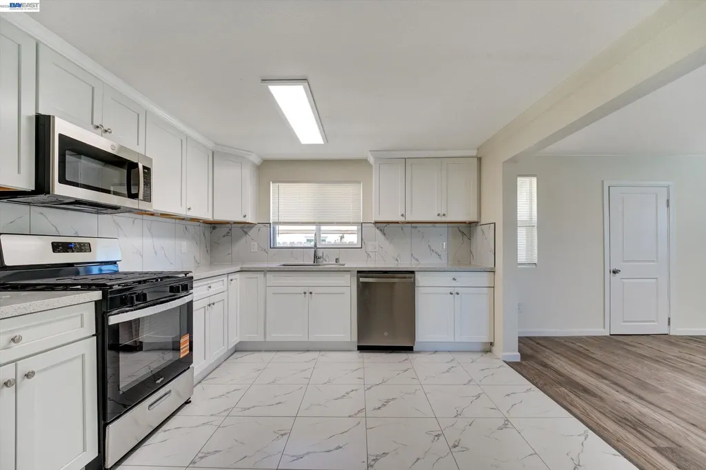6225 Harmon Avenue Oakland CA 94621