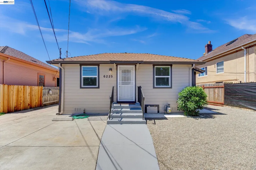 6225 Harmon Avenue Oakland CA 94621