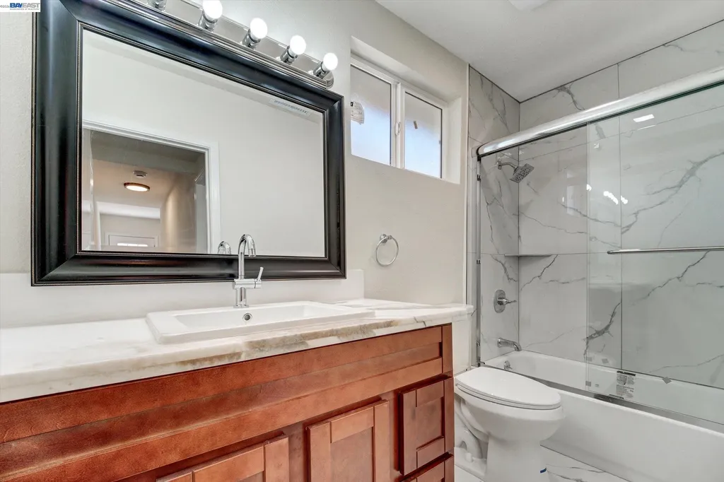 6225 Harmon Avenue Oakland CA 94621