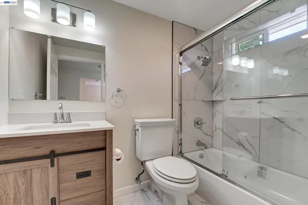 6225 Harmon Avenue Oakland CA 94621
