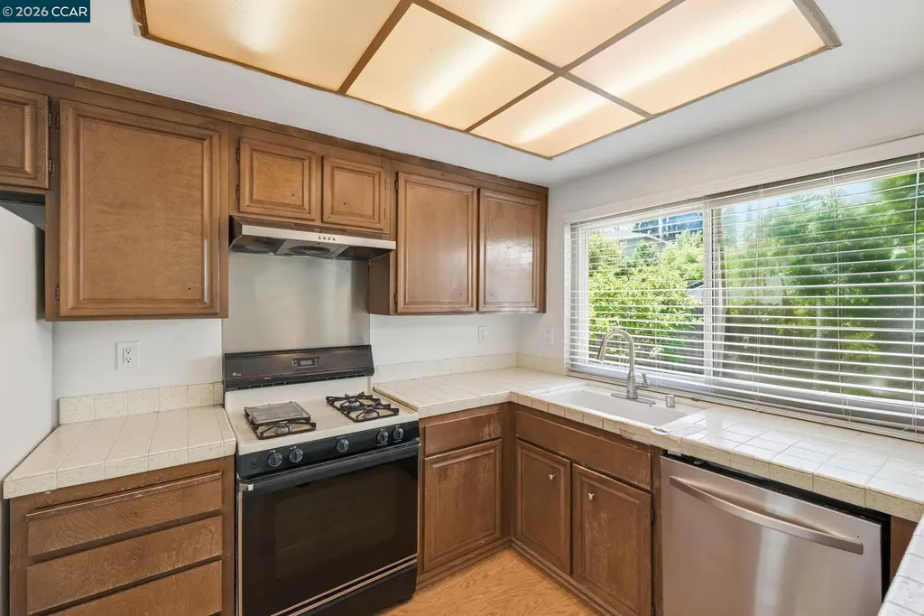 1100 Shaddick Drive Antioch CA 94509