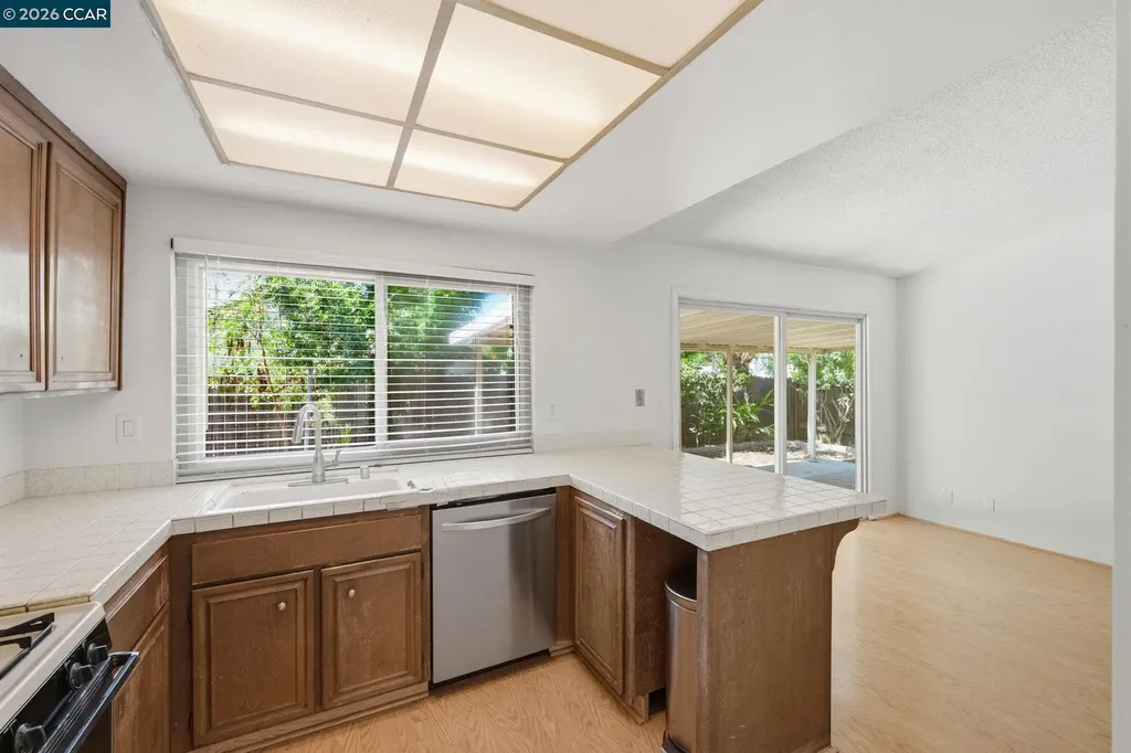 1100 Shaddick Drive Antioch CA 94509