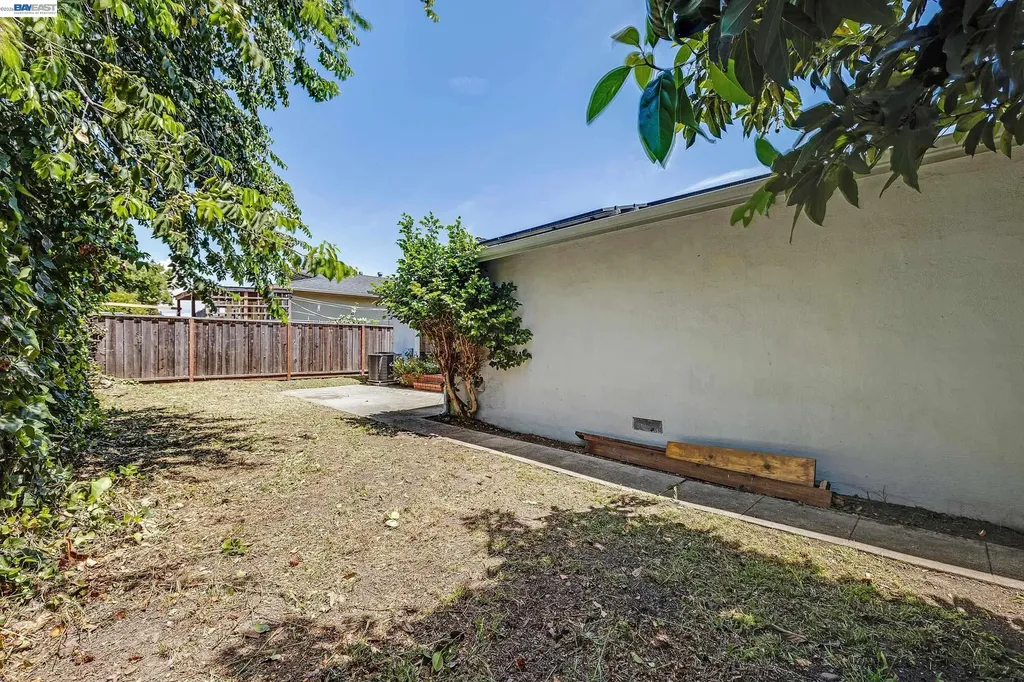 27029 Jennings Way Hayward CA 94544