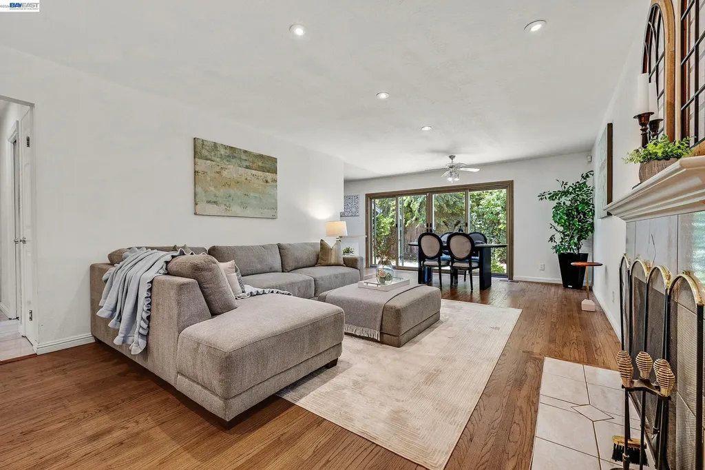 27029 Jennings Way Hayward CA 94544