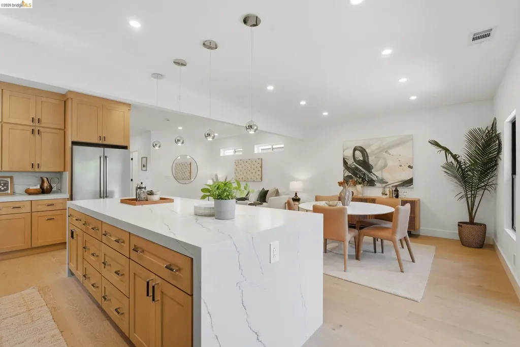 546 61st Street Oakland CA 94609