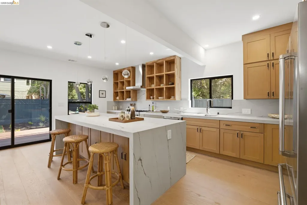 546 61st Street Oakland CA 94609