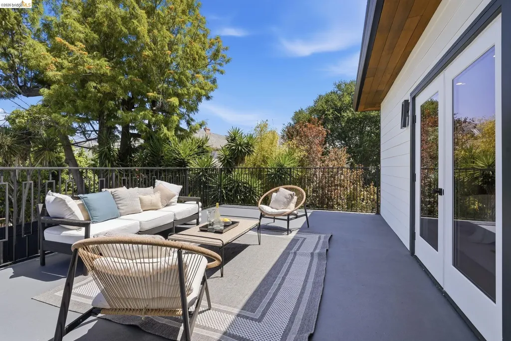 546 61st Street Oakland CA 94609