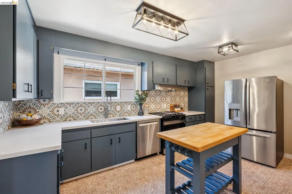 2817 Stanton Street Berkeley CA 94702