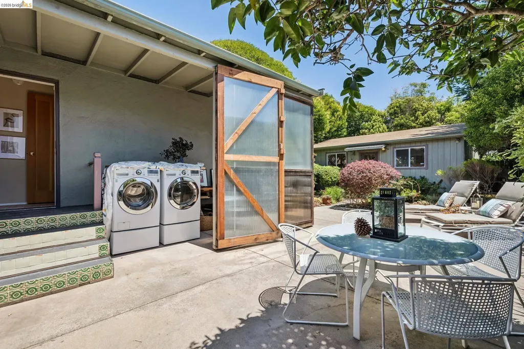 2817 Stanton Street Berkeley CA 94702