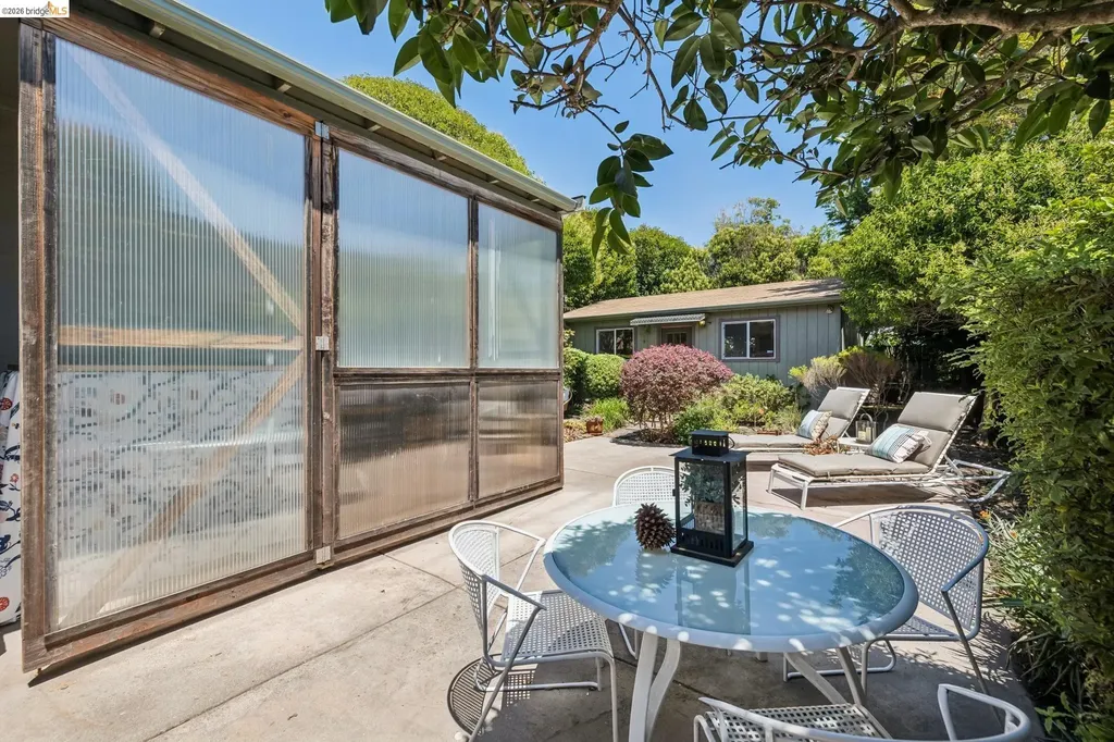 2817 Stanton Street Berkeley CA 94702