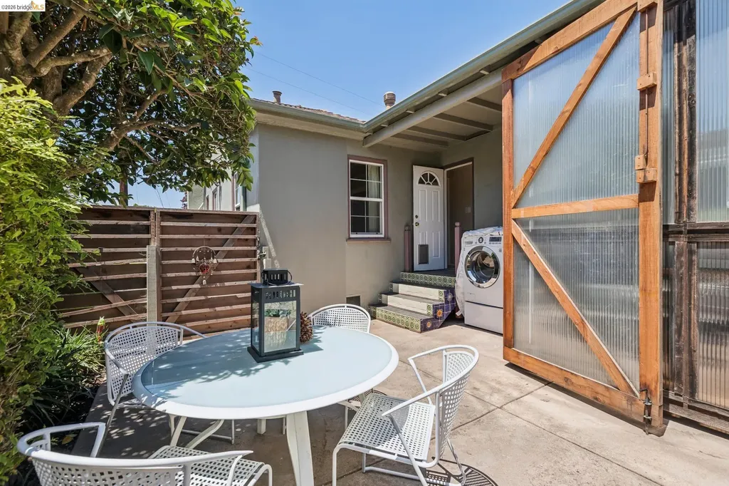 2817 Stanton Street Berkeley CA 94702