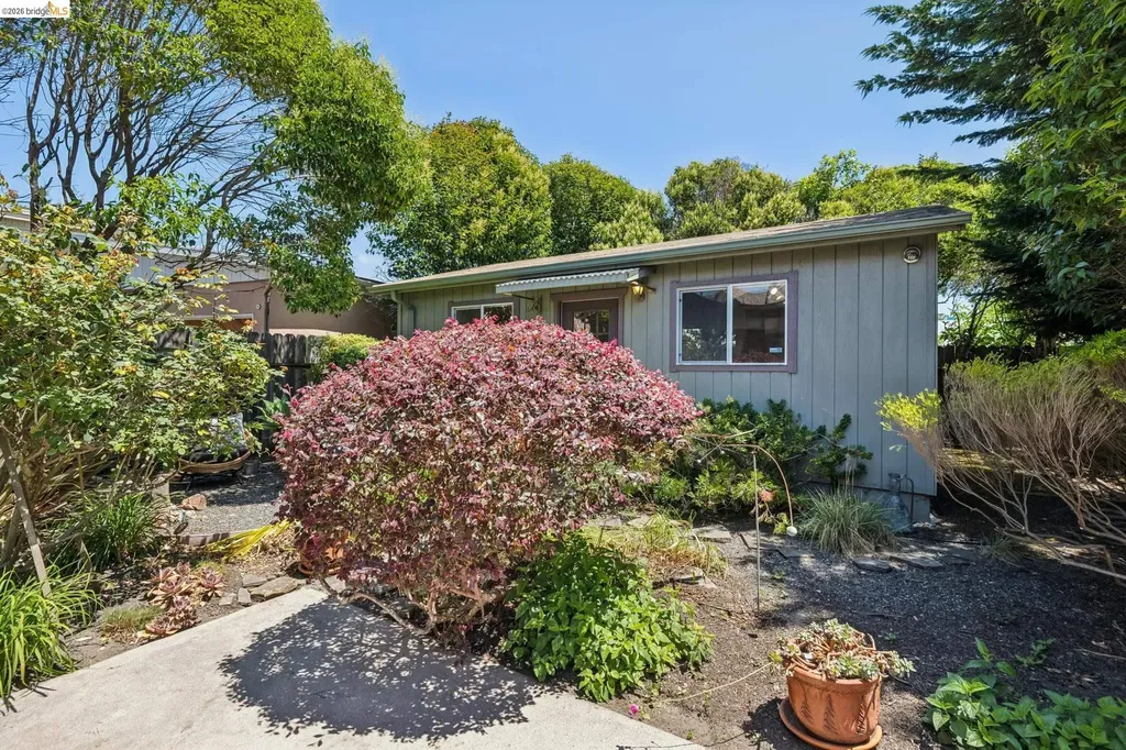 2817 Stanton Street Berkeley CA 94702