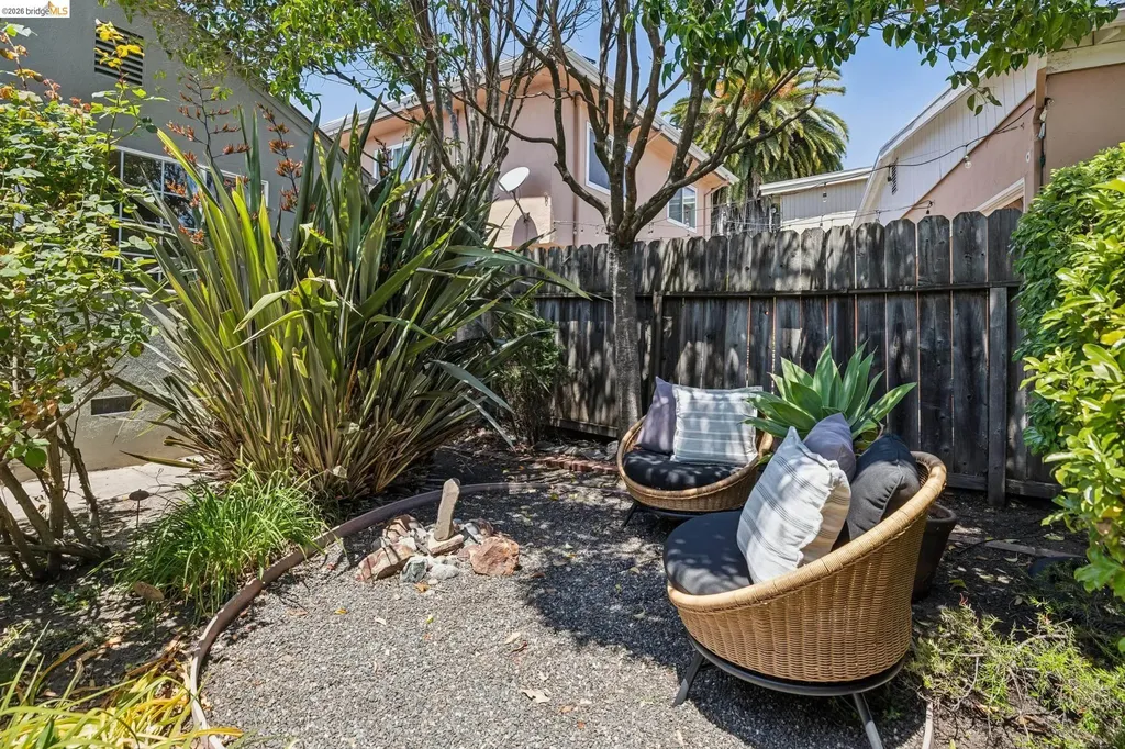 2817 Stanton Street Berkeley CA 94702