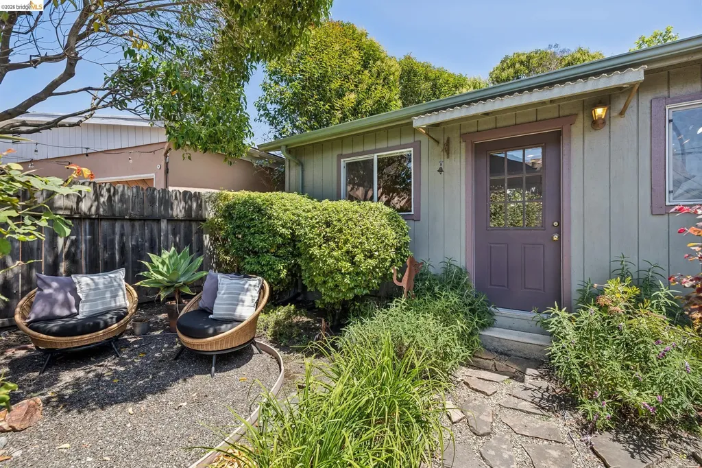 2817 Stanton Street Berkeley CA 94702