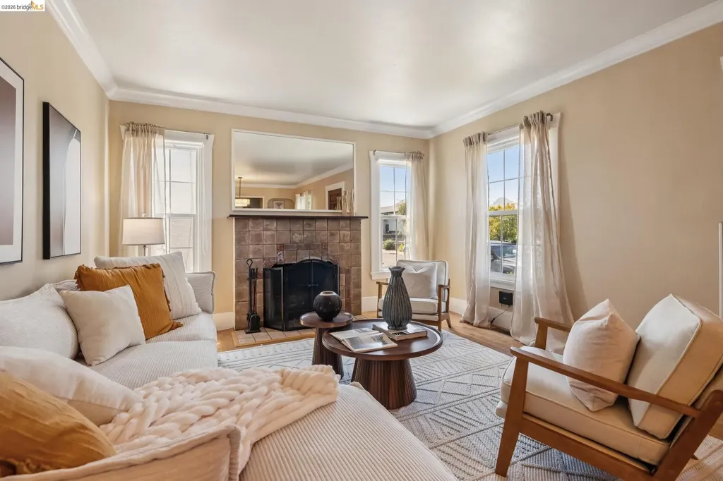2817 Stanton Street Berkeley CA 94702