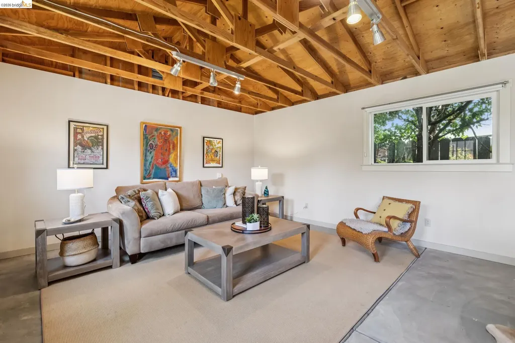 2817 Stanton Street Berkeley CA 94702