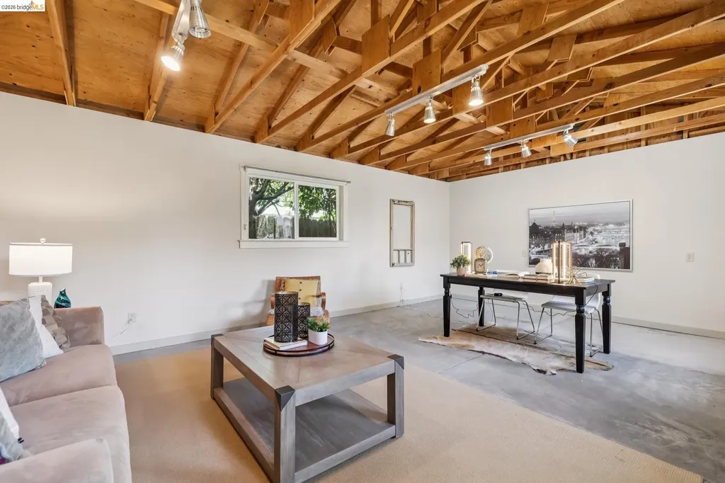 2817 Stanton Street Berkeley CA 94702