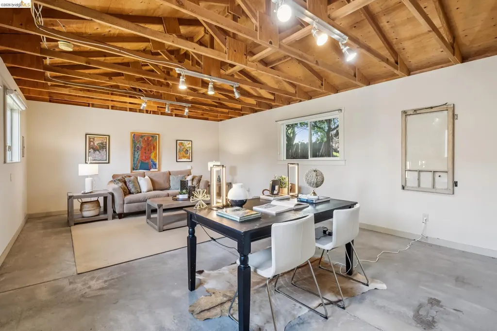 2817 Stanton Street Berkeley CA 94702