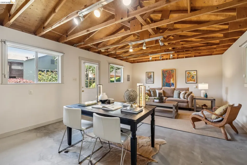 2817 Stanton Street Berkeley CA 94702
