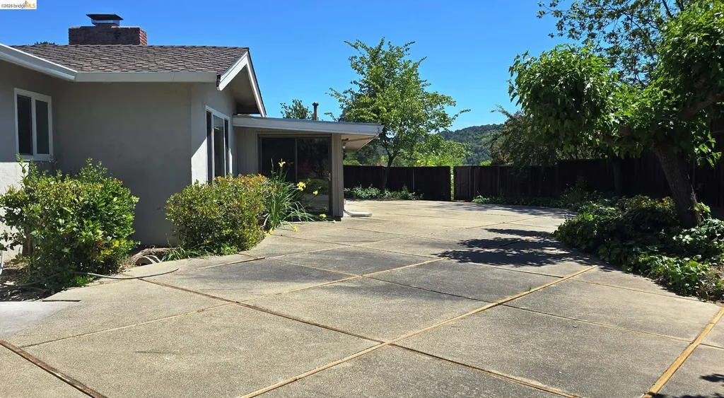 2 Rae Court Orinda CA 94563