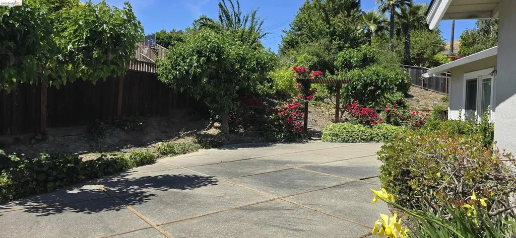 2 Rae Court Orinda CA 94563