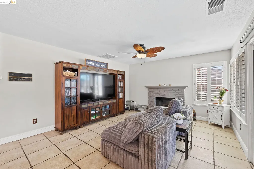 2055 Truman Lane Oakley CA 94561