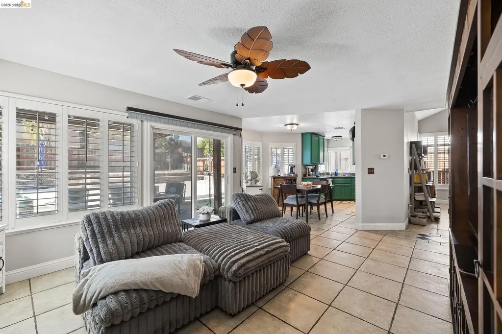 2055 Truman Lane Oakley CA 94561