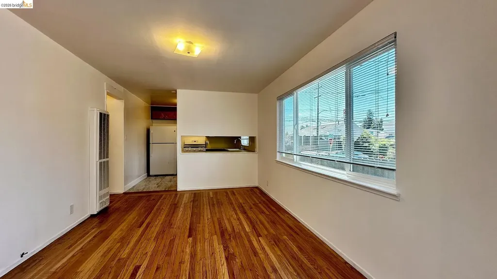 1180 Bayview Avenue Oakland CA 94610