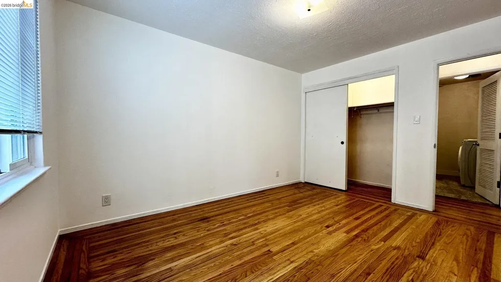 1180 Bayview Avenue Oakland CA 94610