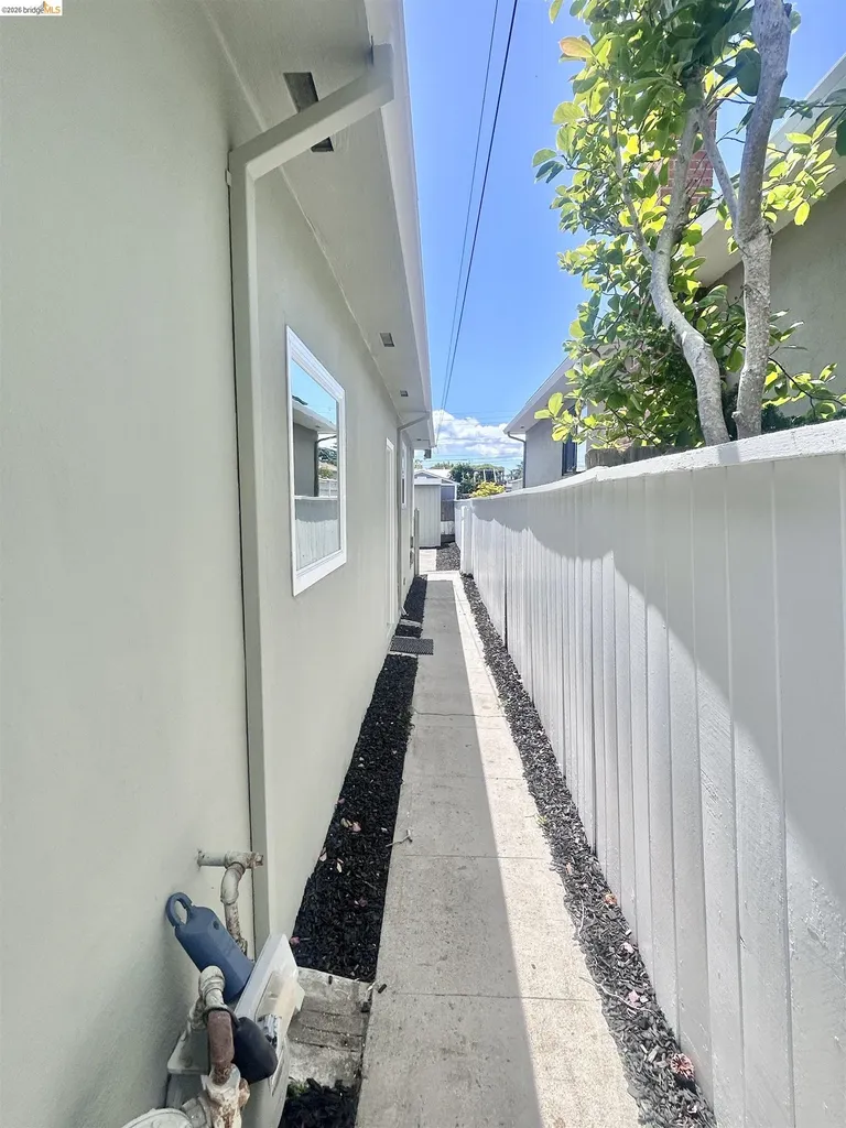 629 Everett Street El Cerrito CA 94530