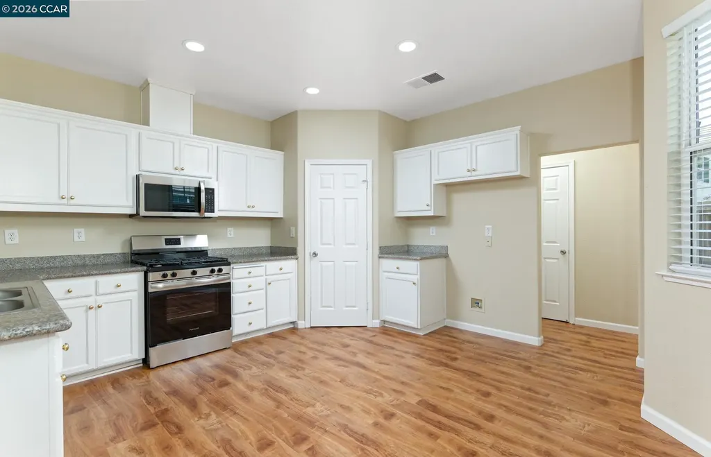249 Comeabout Circle Pittsburg CA 94565