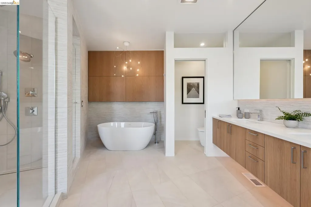 26 Ronada Avenue Piedmont CA 94611