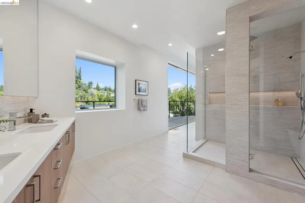 26 Ronada Avenue Piedmont CA 94611