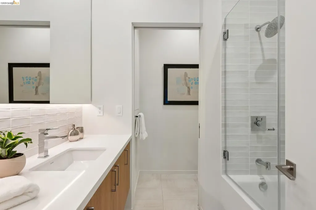26 Ronada Avenue Piedmont CA 94611