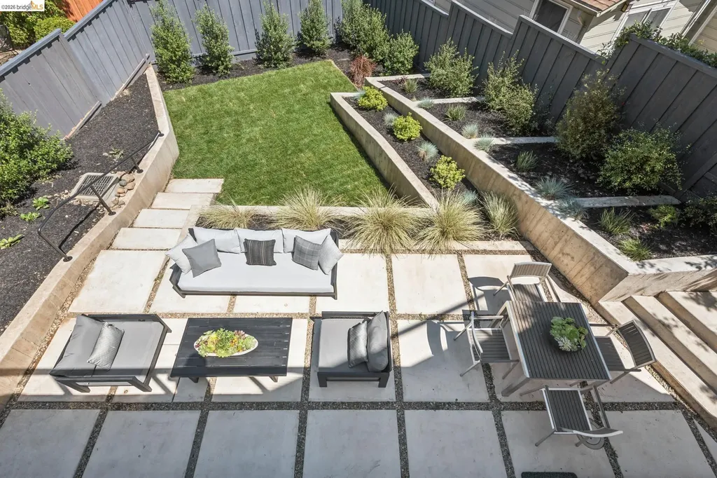 26 Ronada Avenue Piedmont CA 94611