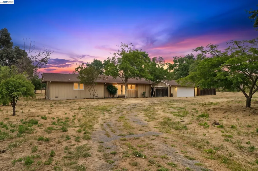 744 Mockingbird Lane Pleasanton CA 94566