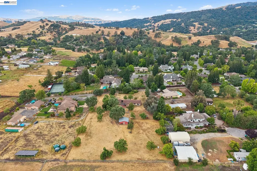 744 Mockingbird Lane Pleasanton CA 94566
