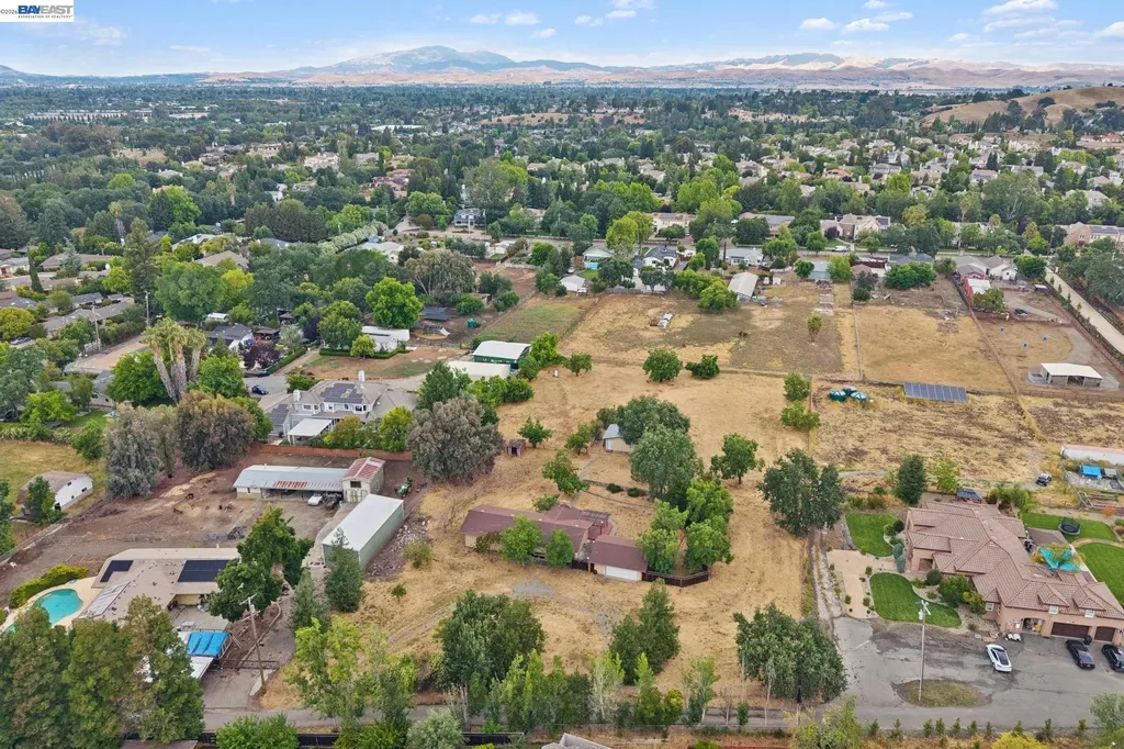 744 Mockingbird Lane Pleasanton CA 94566