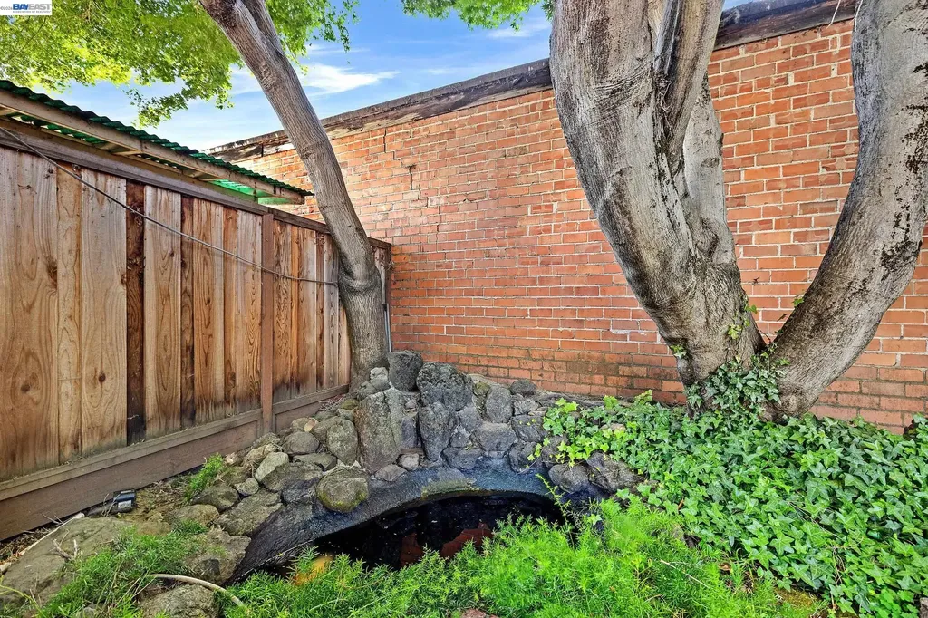 21617 Westfield Avenue Hayward CA 94541
