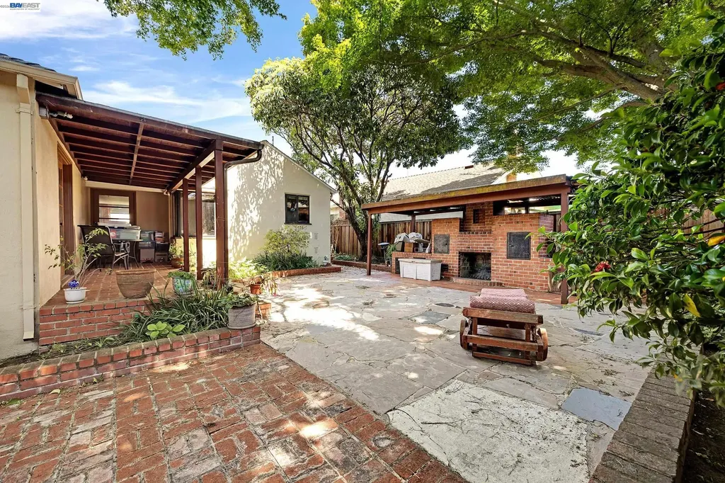 21617 Westfield Avenue Hayward CA 94541