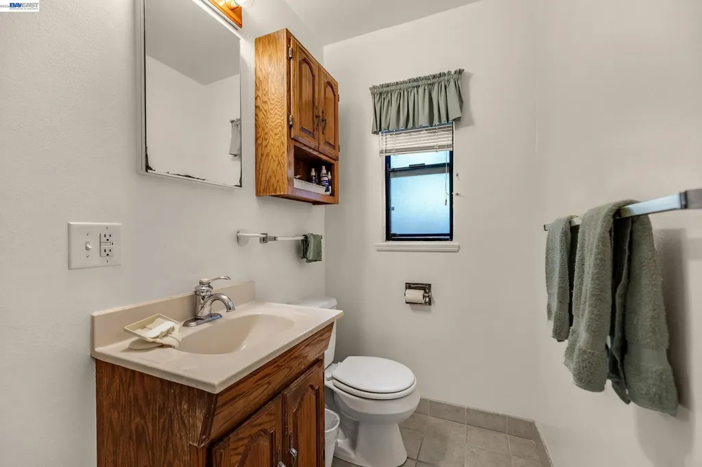 21617 Westfield Avenue Hayward CA 94541