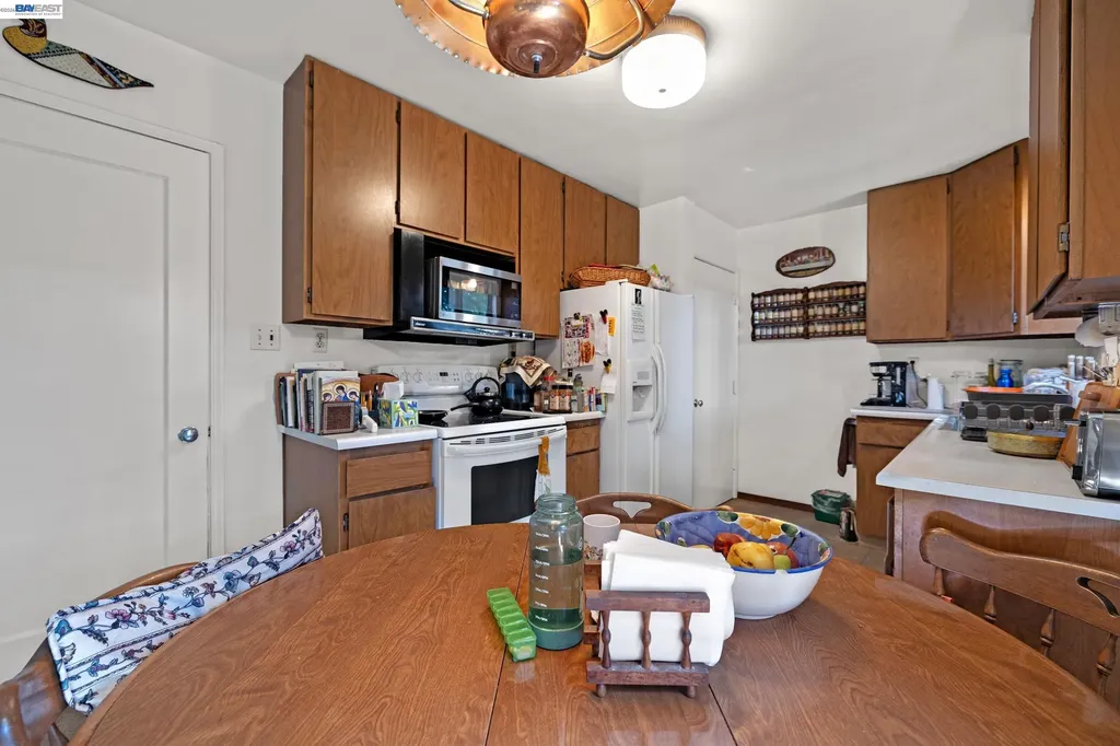 21617 Westfield Avenue Hayward CA 94541
