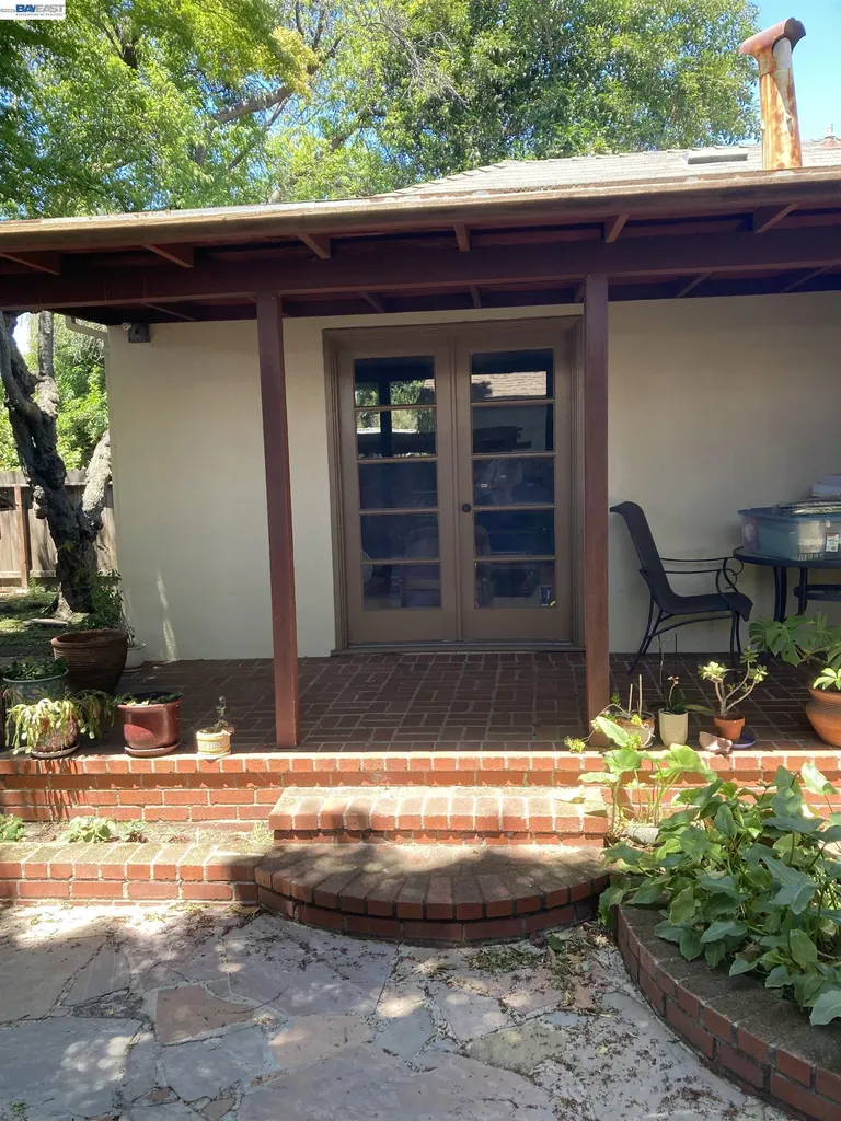 21617 Westfield Avenue Hayward CA 94541